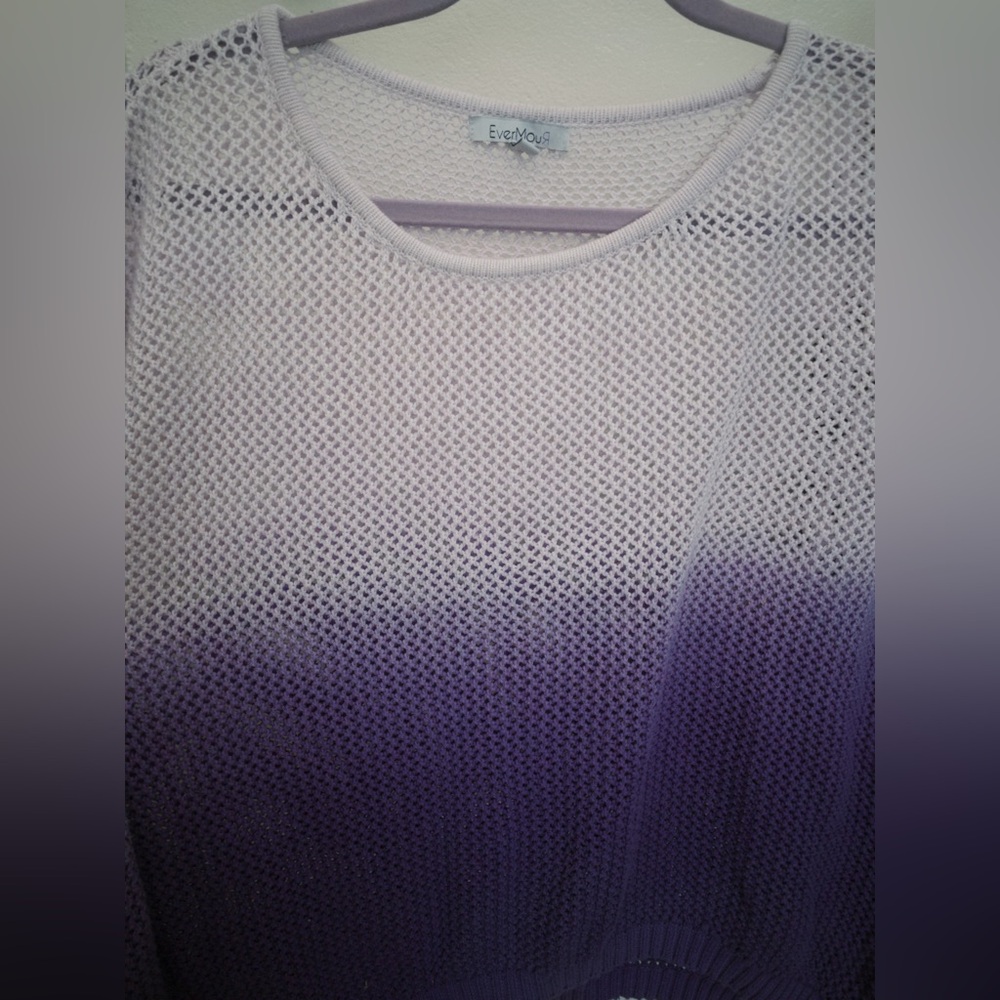 Selling a white & purple ombre knitted long sleeve top!